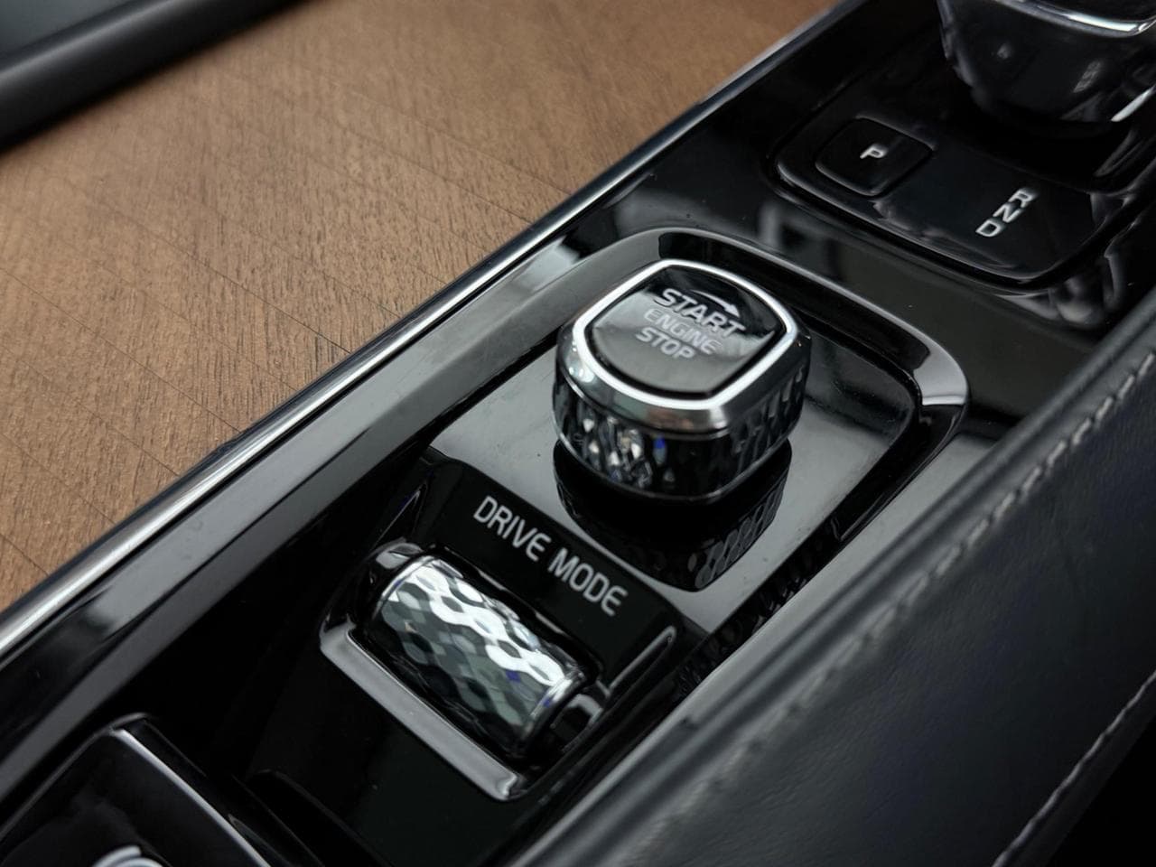 VOLVO XC90 thumbnail Interior Front