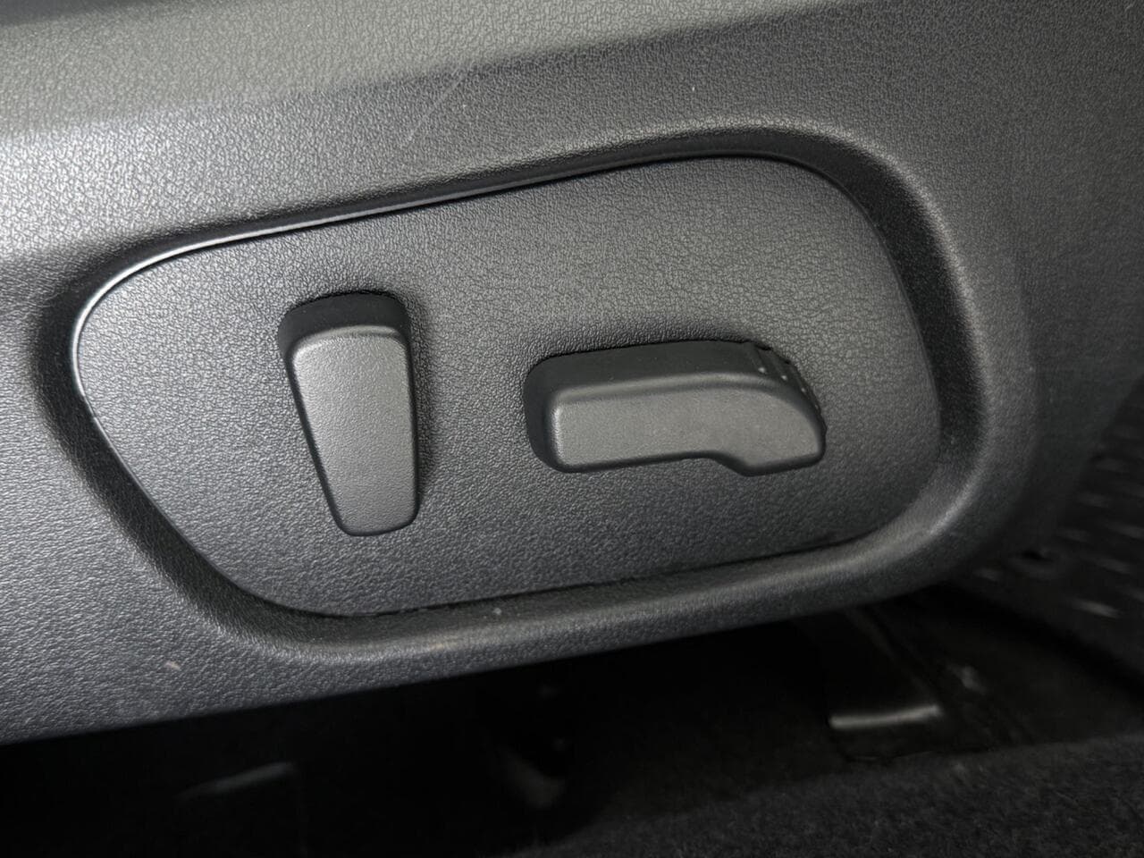 SUBARU Forester thumbnail Misc Controls
