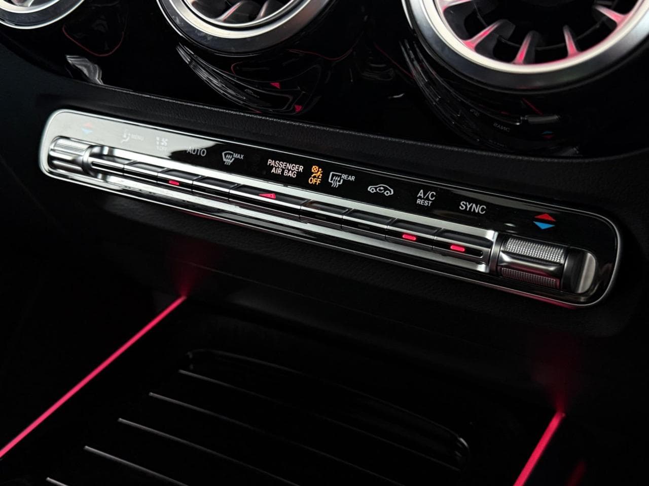 MERCEDES-BENZ GLA thumbnail Misc Controls