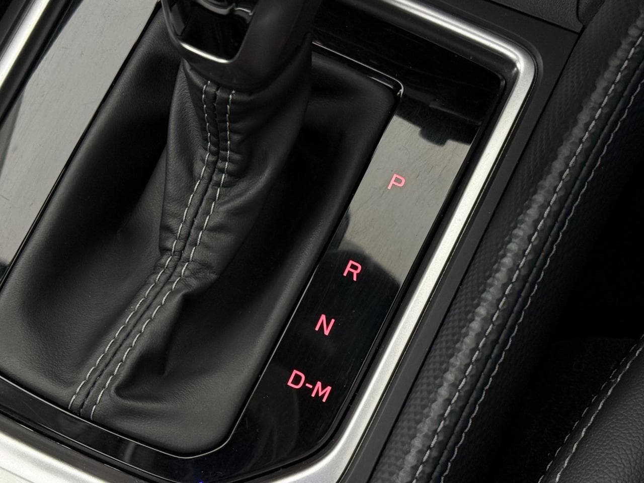 SUBARU Forester thumbnail Interior Front