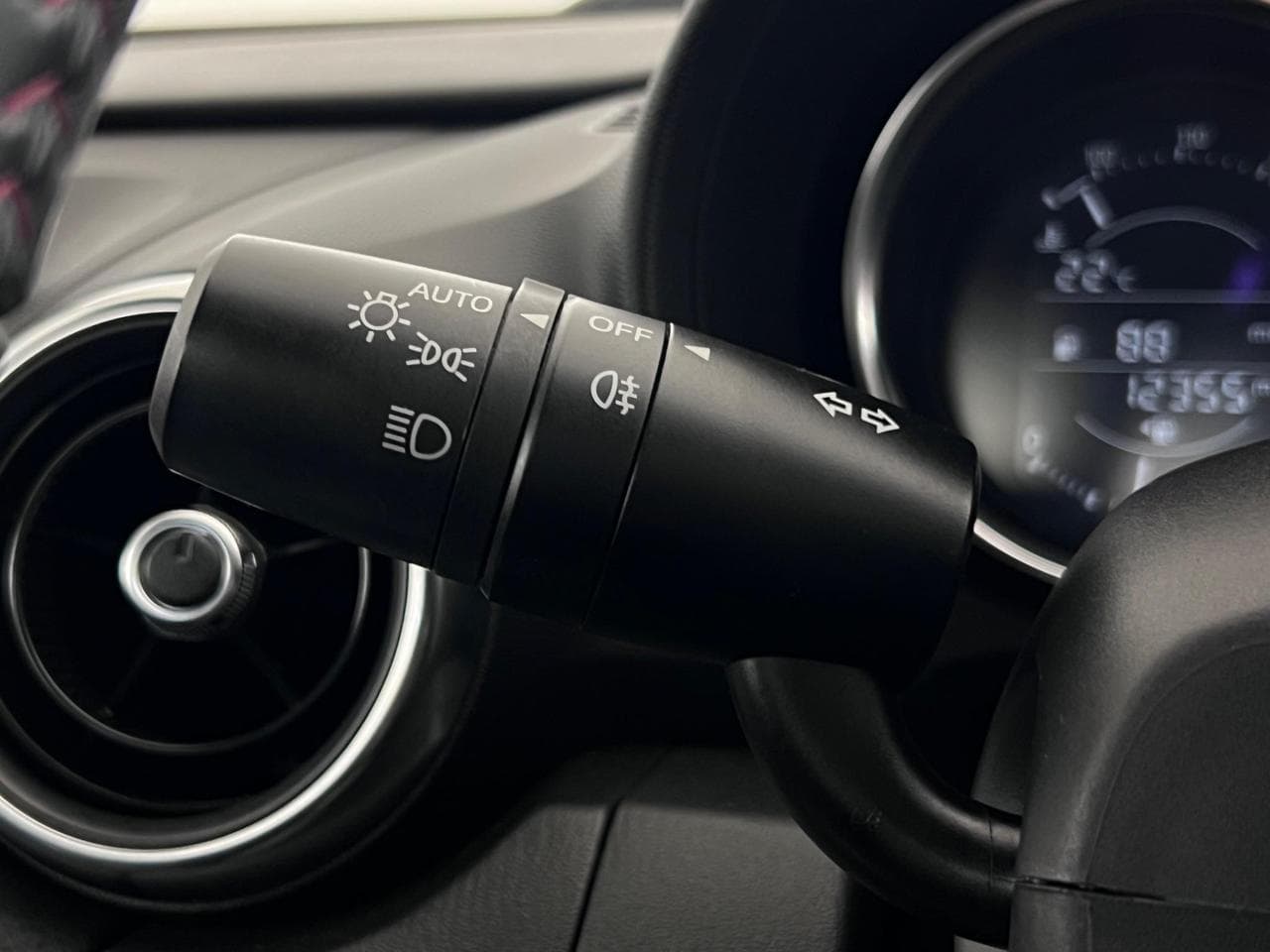 MAZDA MX-5 thumbnail Misc Controls