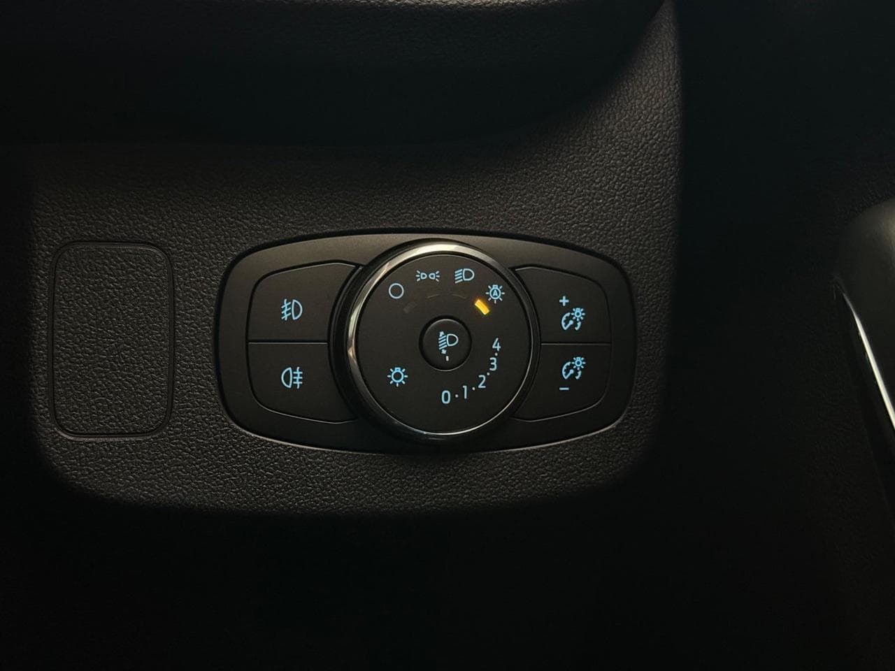 FORD Puma thumbnail Misc Controls