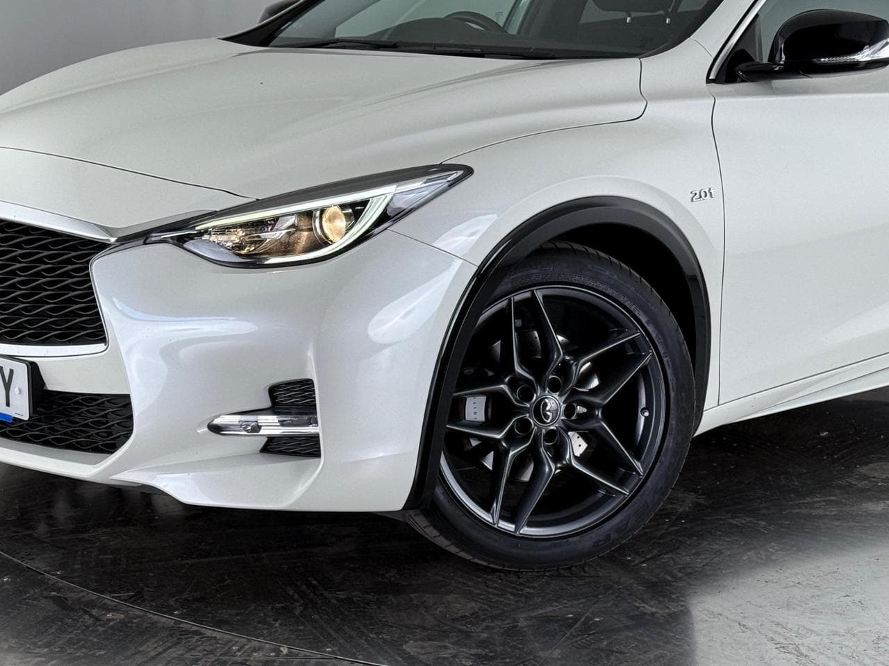 INFINITI Q30 thumbnail Wheel