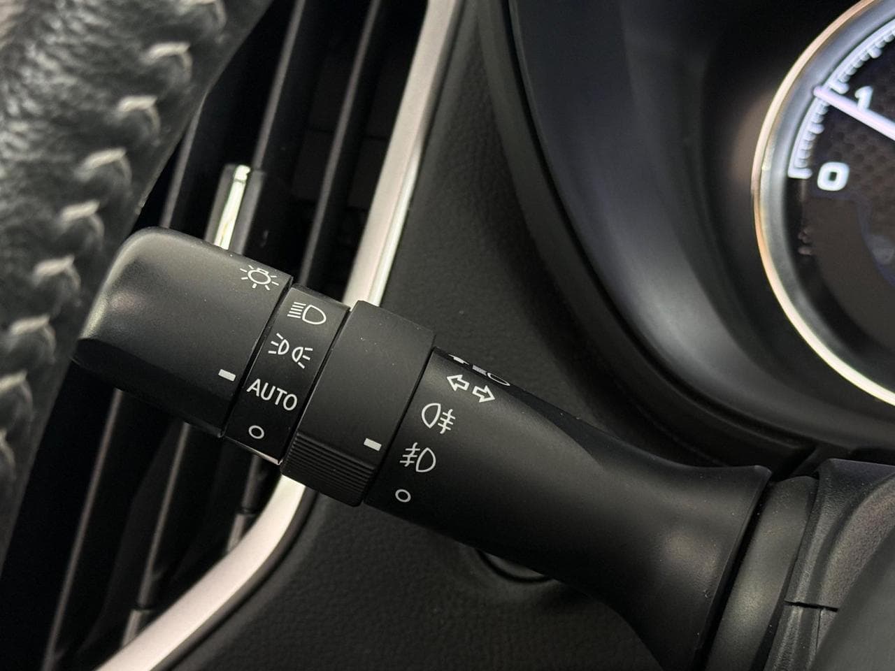 SUBARU Forester thumbnail Misc Controls