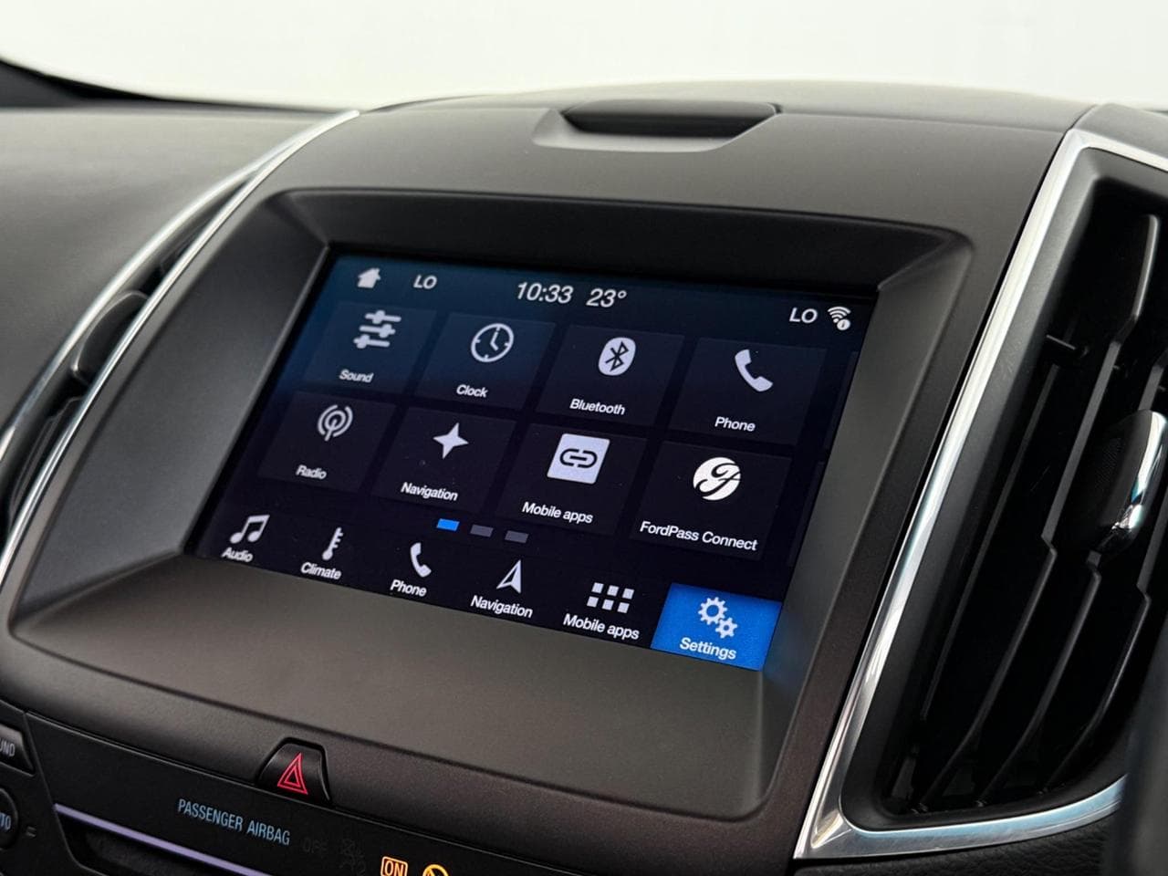 Ford Edge thumbnail Infotainment System
