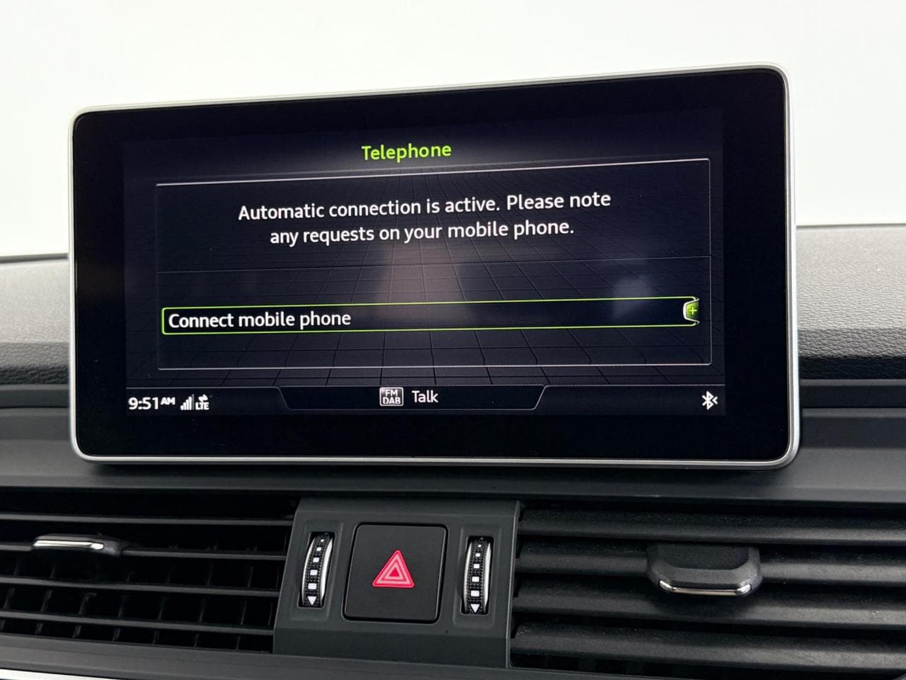 AUDI Q5 thumbnail Infotainment System
