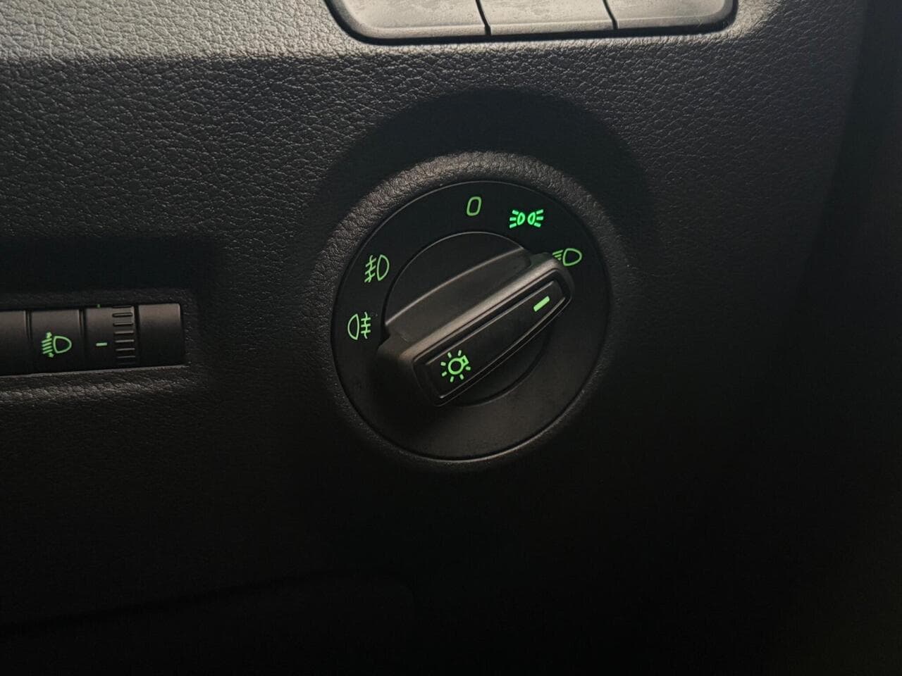 SKODA Fabia thumbnail Misc Controls