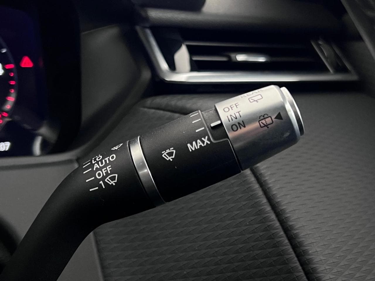 LAND ROVER Range Rover Velar thumbnail Misc Controls