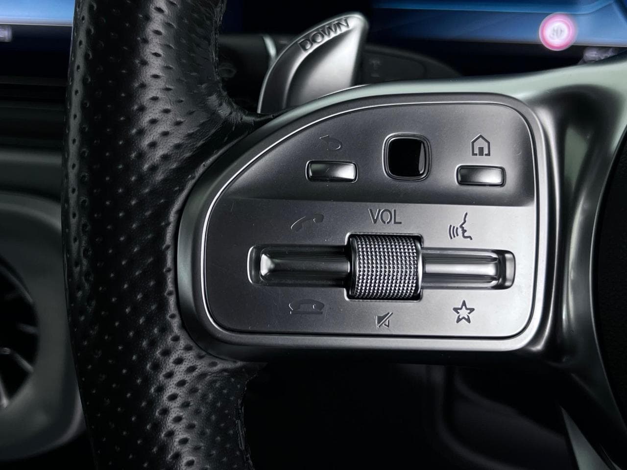 MERCEDES-BENZ G-Class thumbnail Misc Controls
