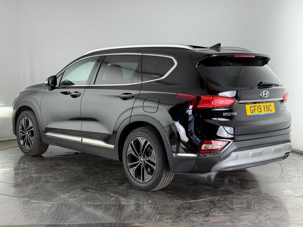 HYUNDAI Santa Fe thumbnail Rear Left