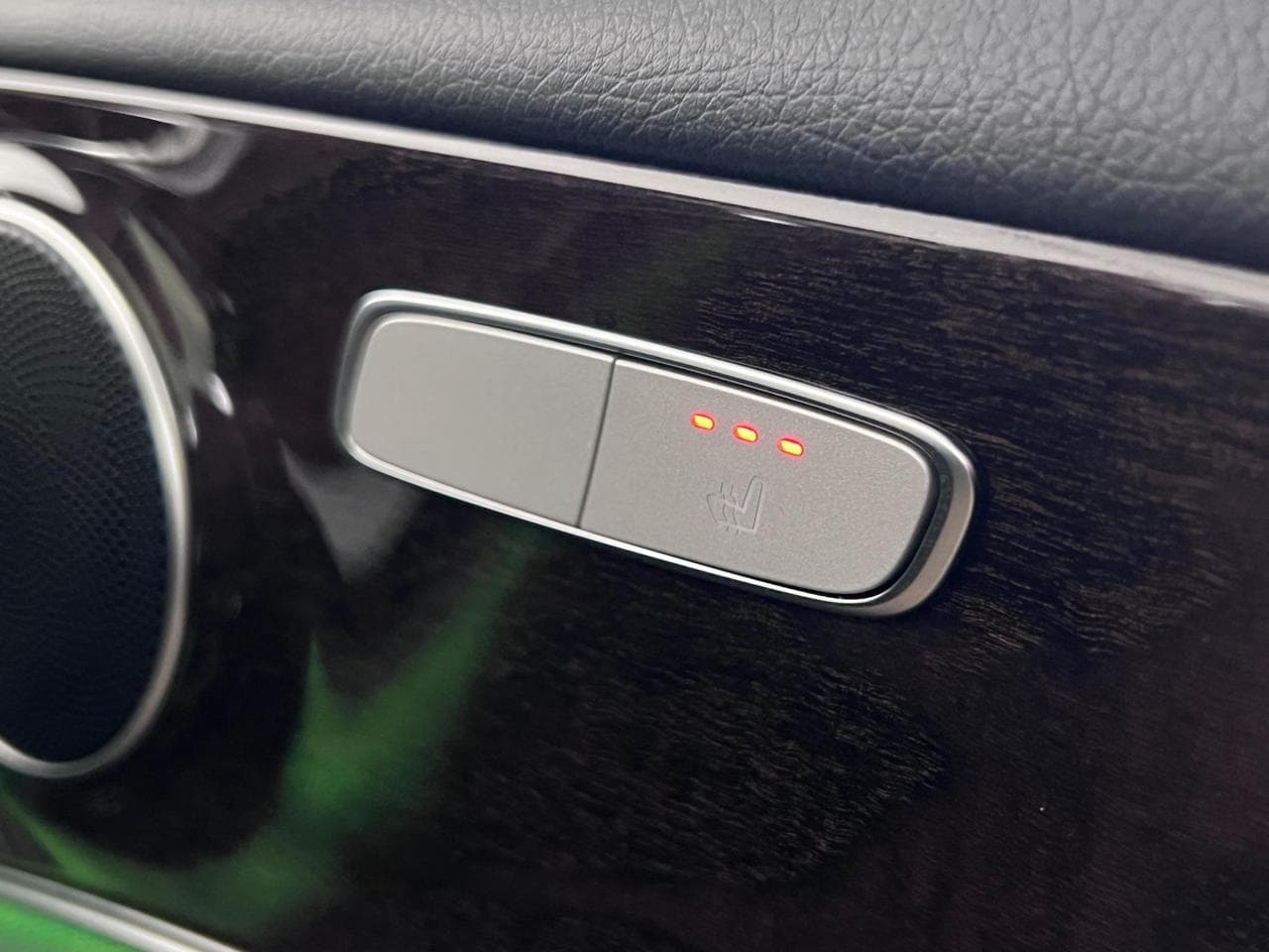 MERCEDES-BENZ E-CLASS thumbnail Misc Controls