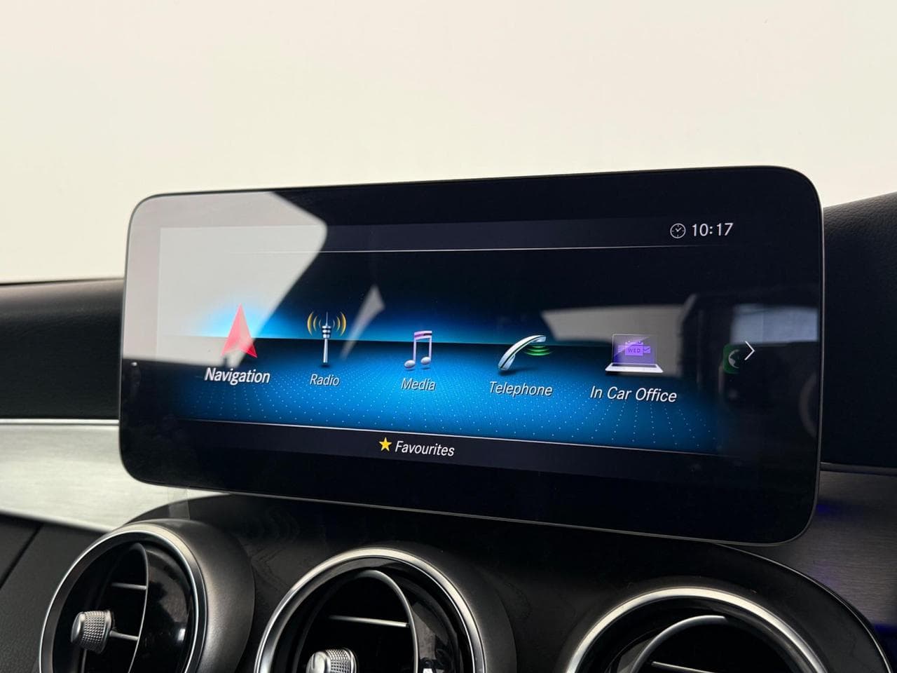MERCEDES-BENZ C-Class thumbnail Infotainment System
