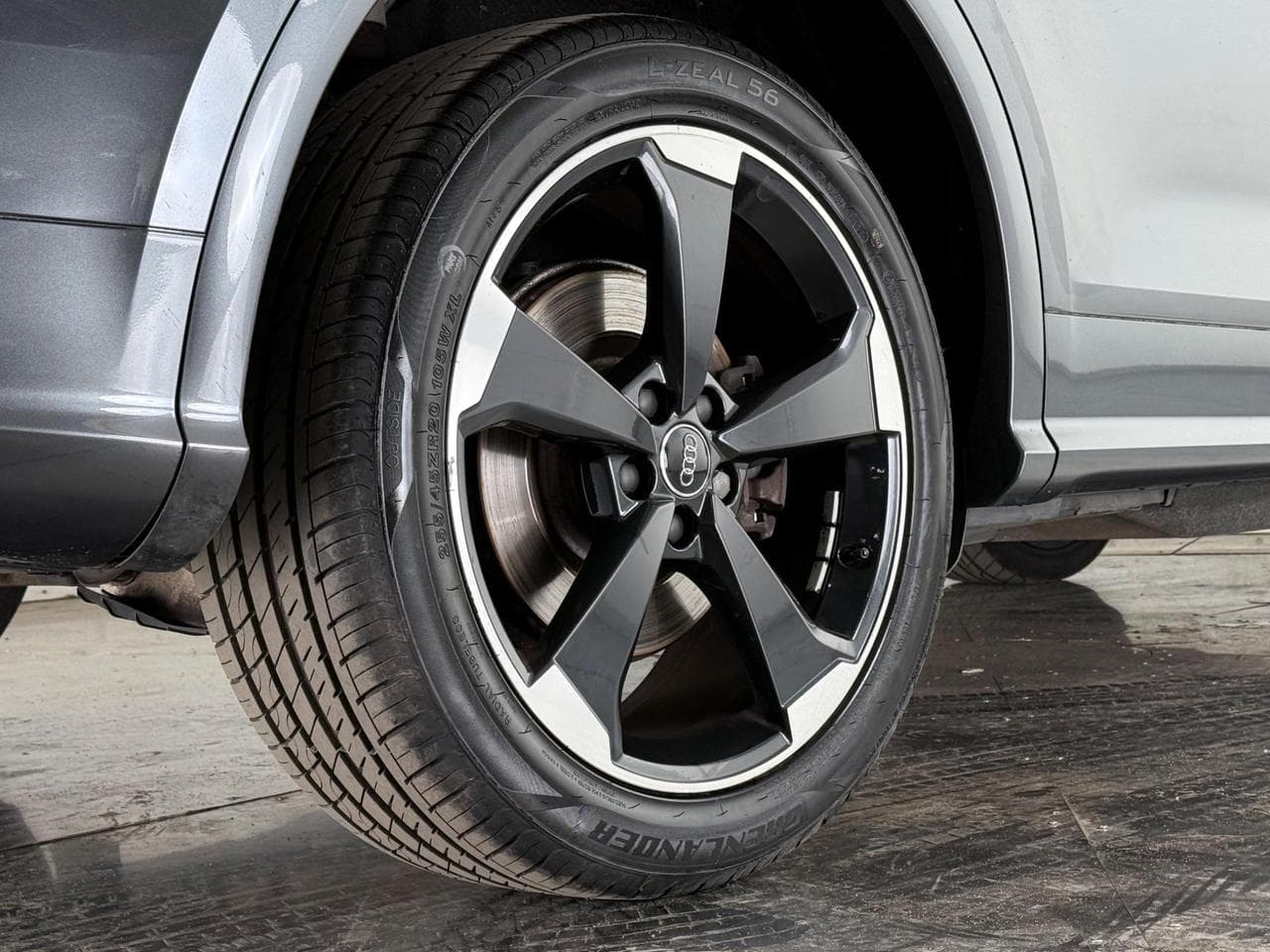 AUDI Q5 thumbnail Wheel