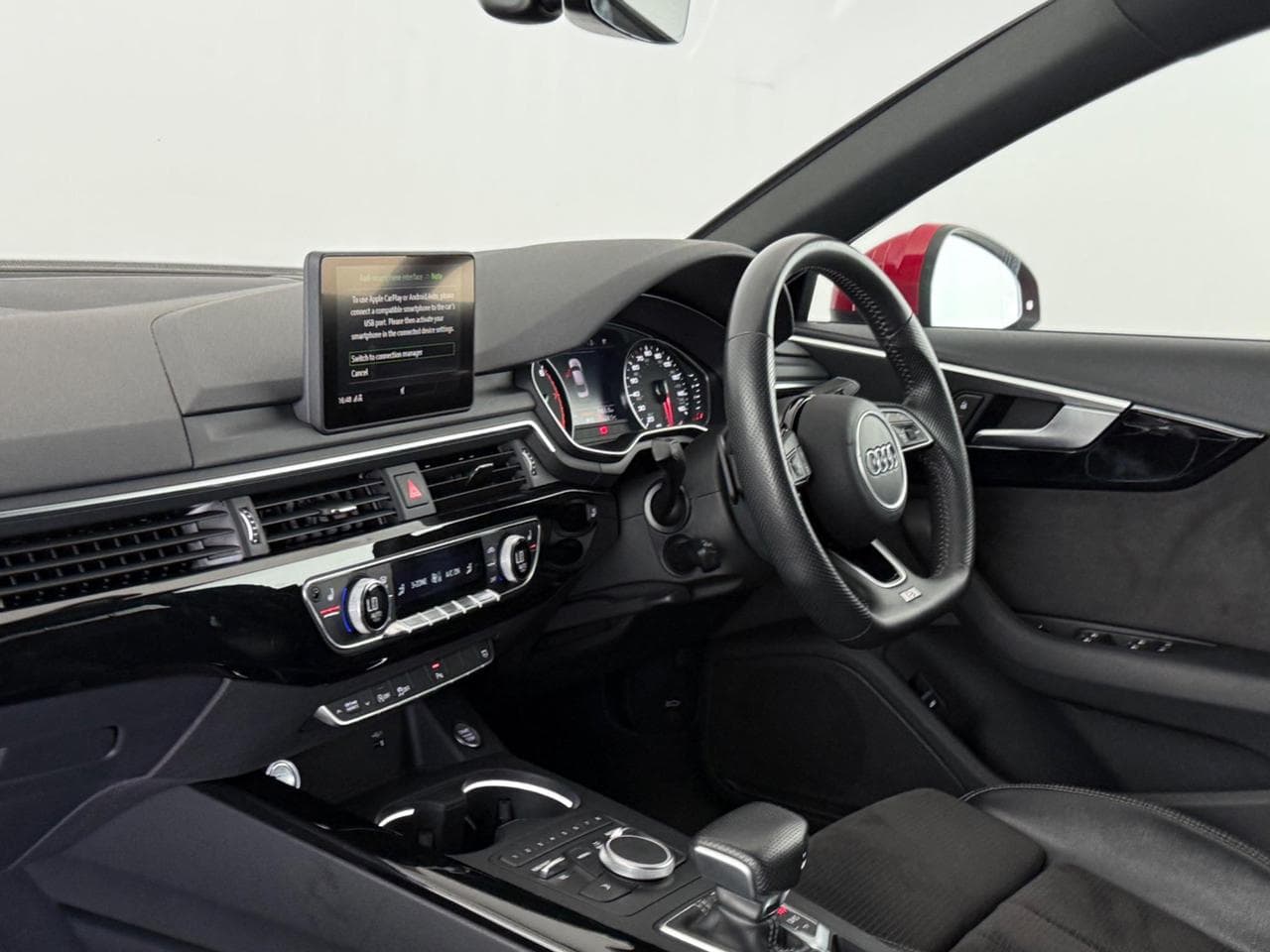 AUDI A4 thumbnail Interior Front