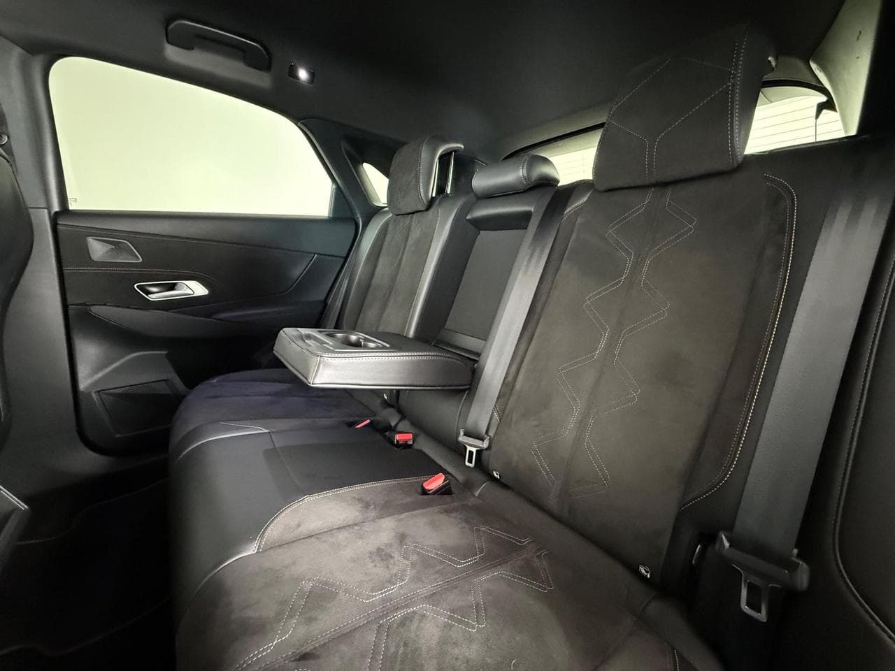 DS 7 Crossback thumbnail Seats Rear