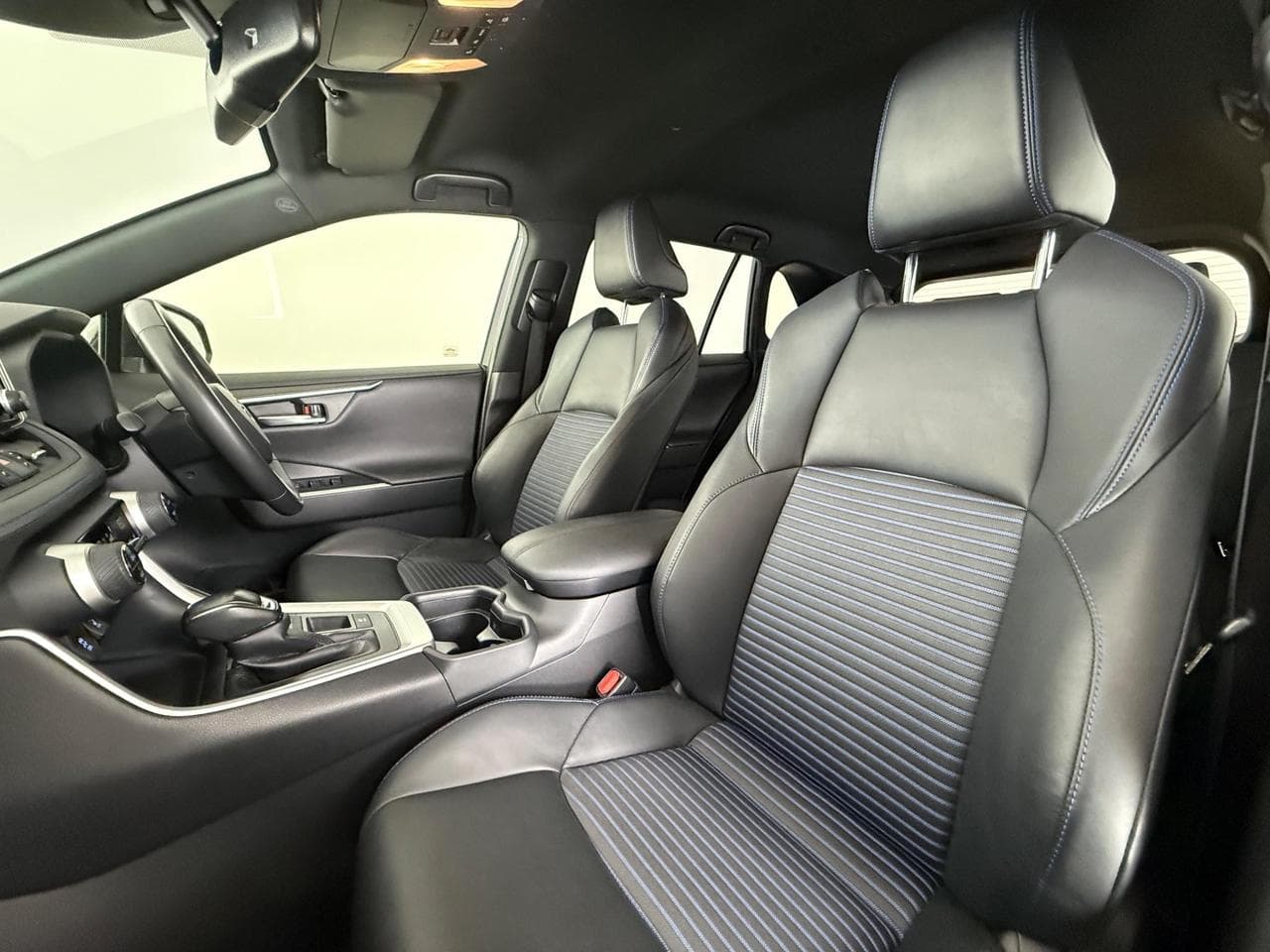 TOYOTA RAV4 thumbnail Seat Front Passenger
