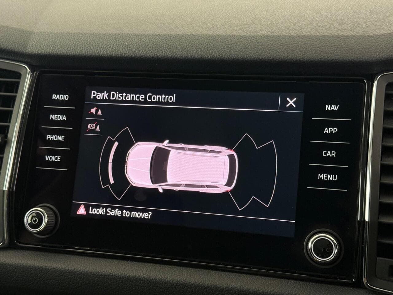 SKODA Kodiaq thumbnail Infotainment System