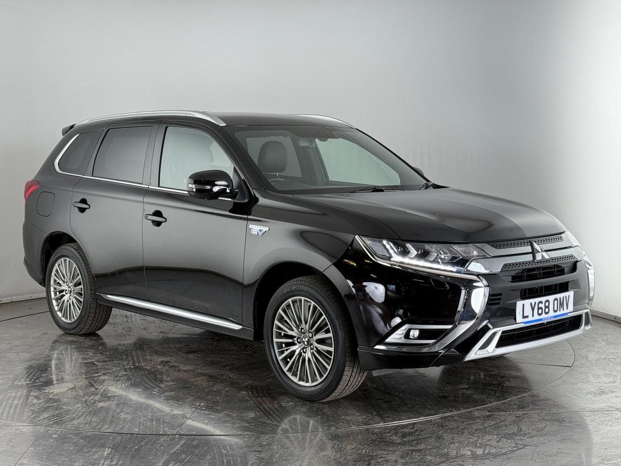 MITSUBISHI OUTLANDER - MITSUBISHI OUTLANDER 2.4h TwinMotor 13.8kWh 4h CVT 4WD Euro 6 (s/s) 5dr