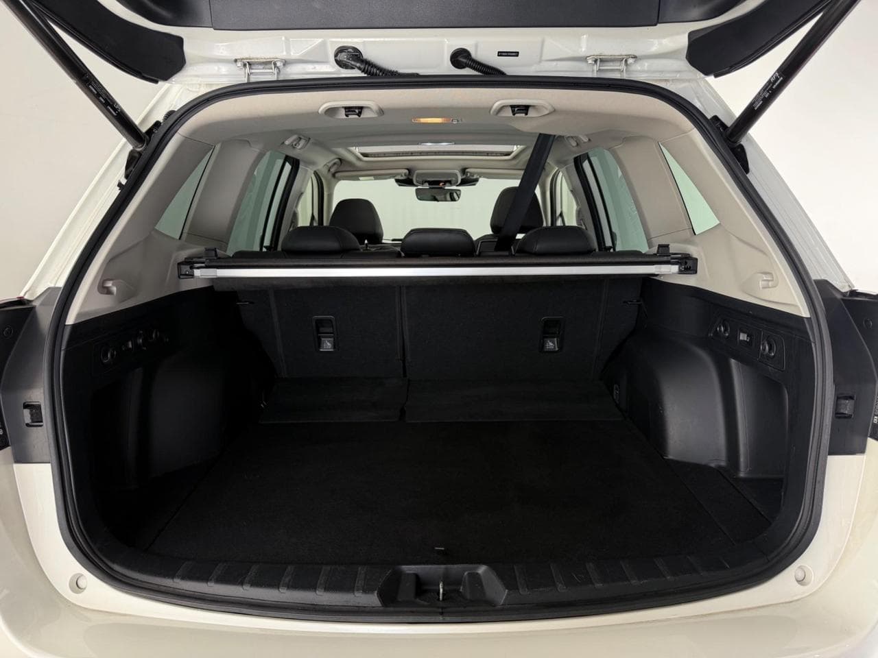 SUBARU Forester thumbnail Boot