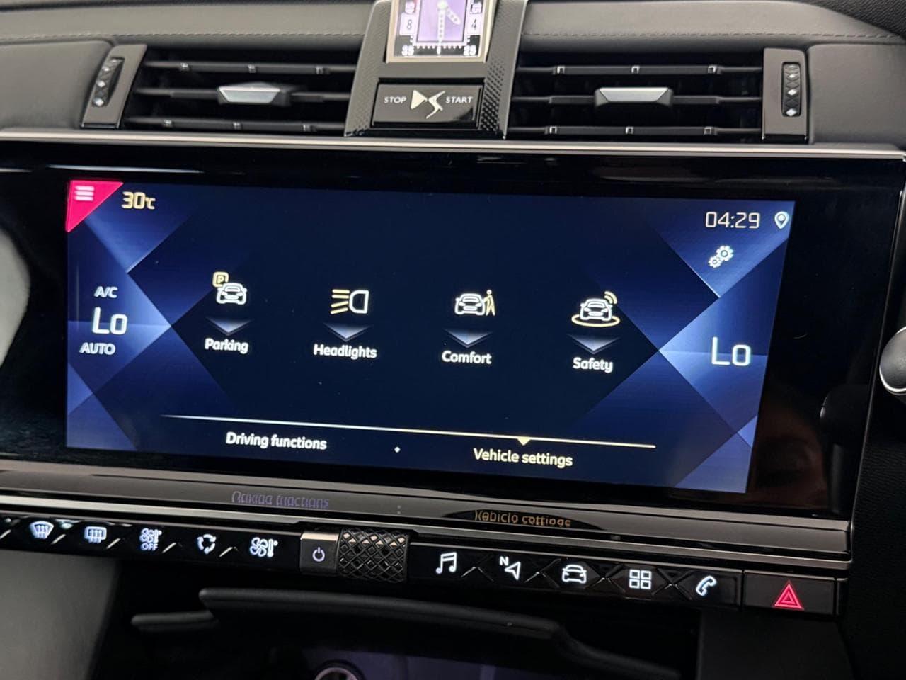 DS 7 Crossback thumbnail Infotainment System