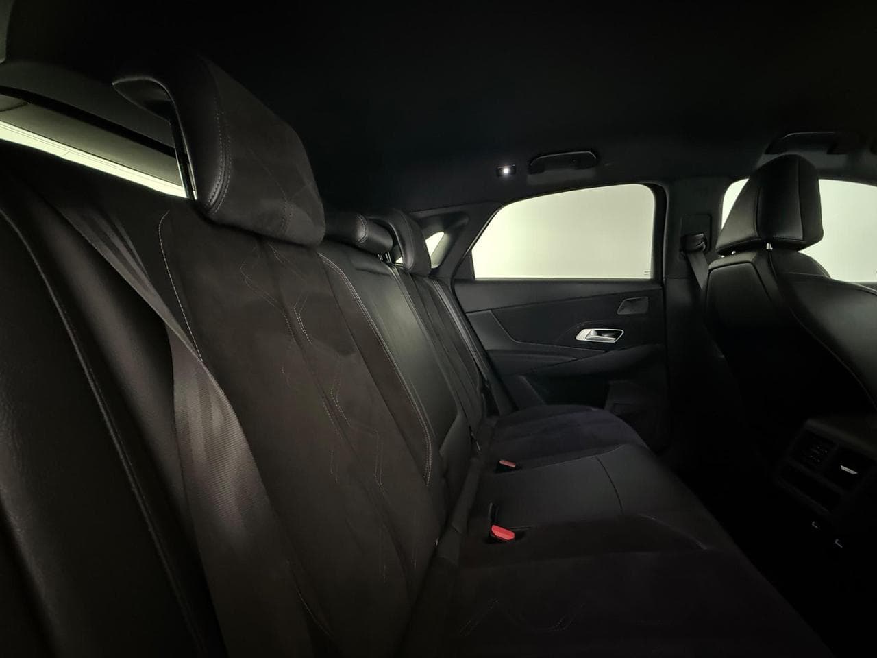 DS 7 Crossback thumbnail Seats Rear