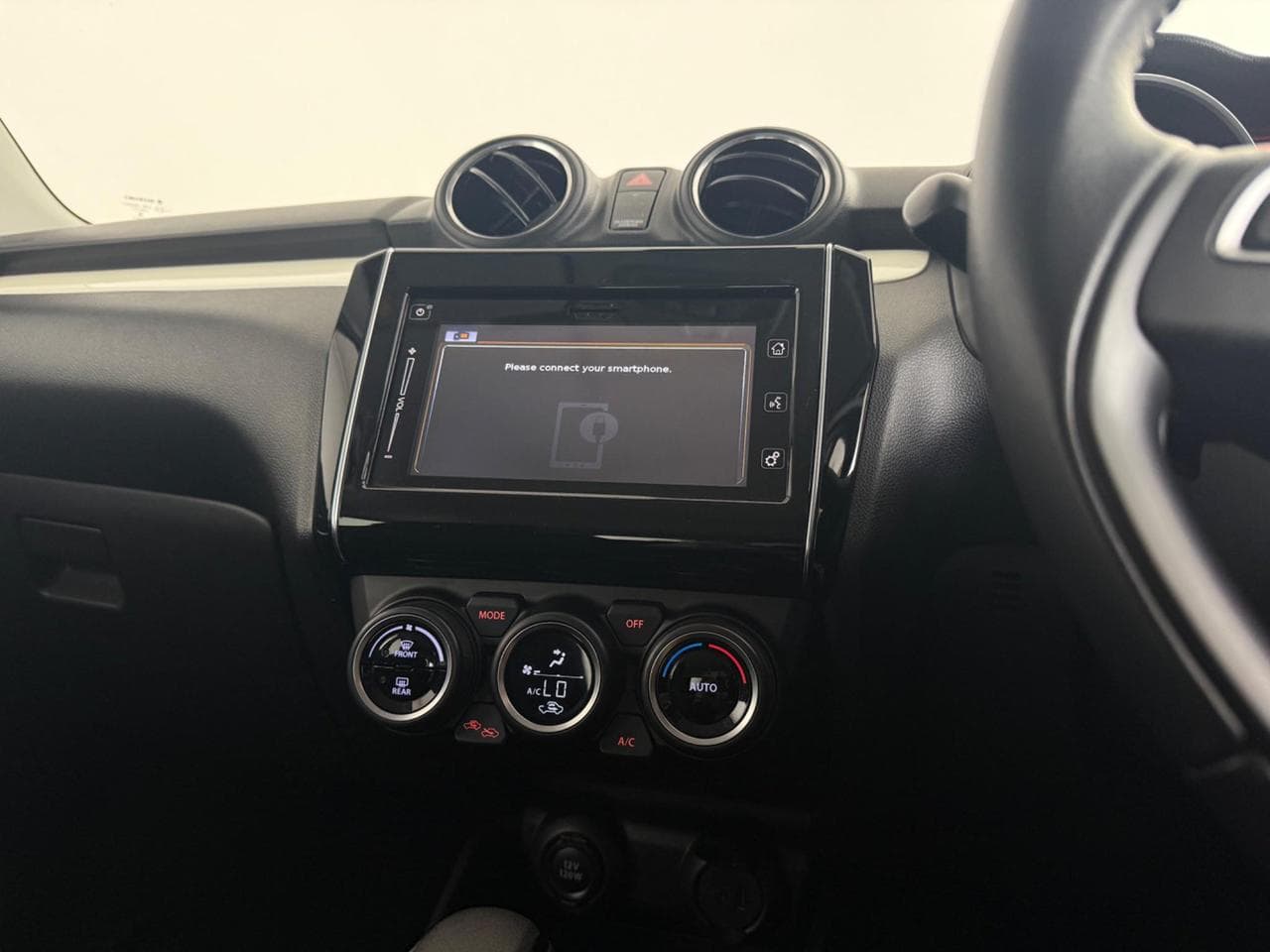SUZUKI Swift thumbnail Infotainment System