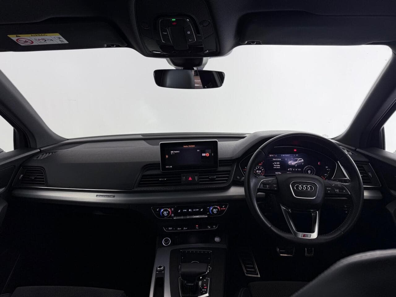 AUDI Q5 thumbnail Interior Front