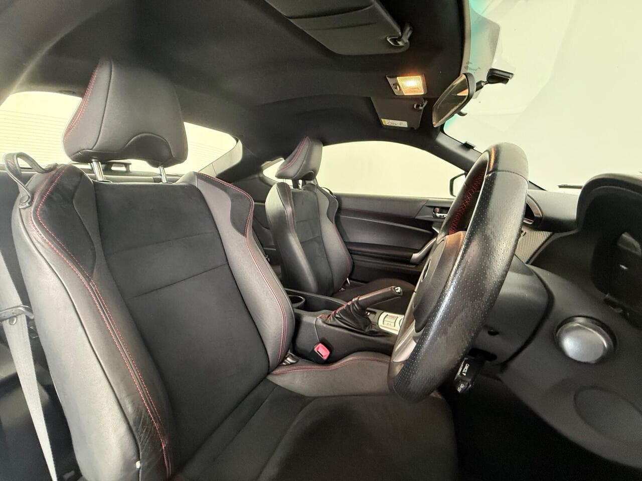SUBARU BRZ thumbnail Seat Driver