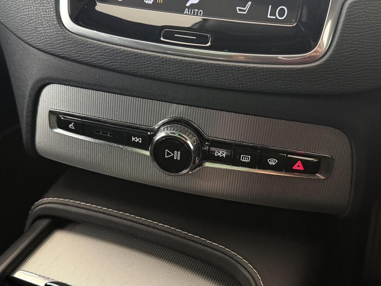 VOLVO XC90 thumbnail Misc Controls