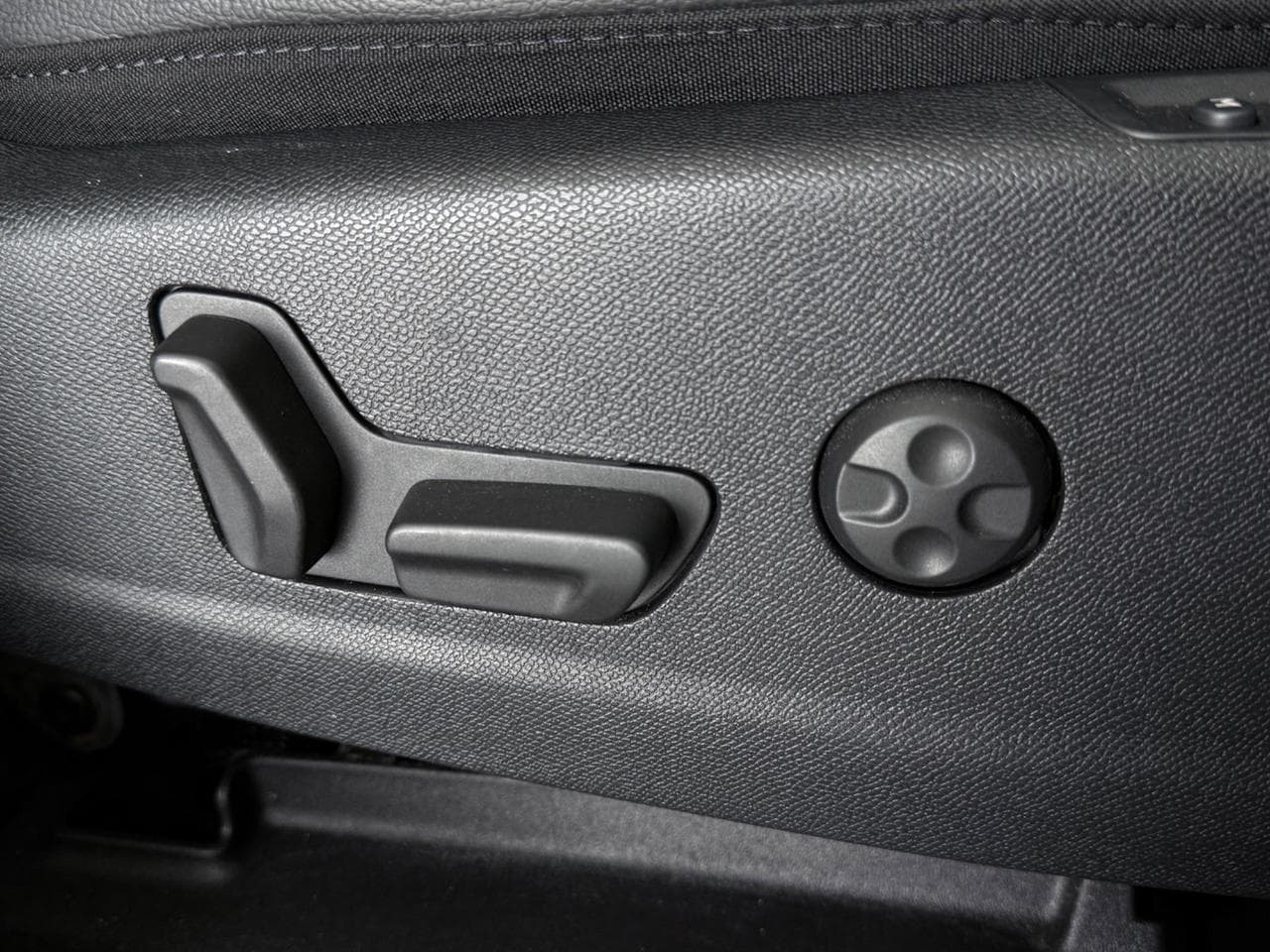DS 7 Crossback thumbnail Misc Controls