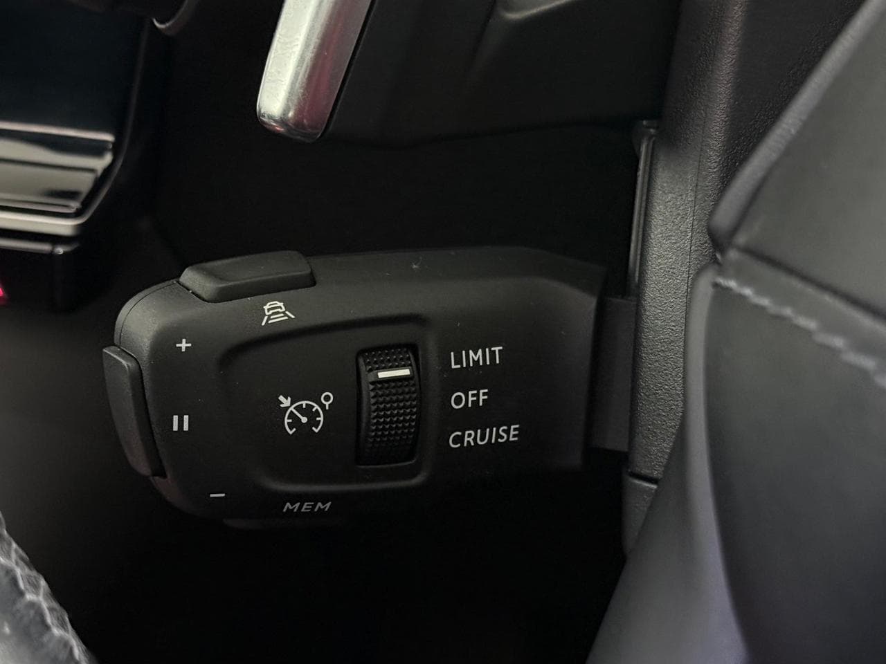DS 7 Crossback thumbnail Misc Controls