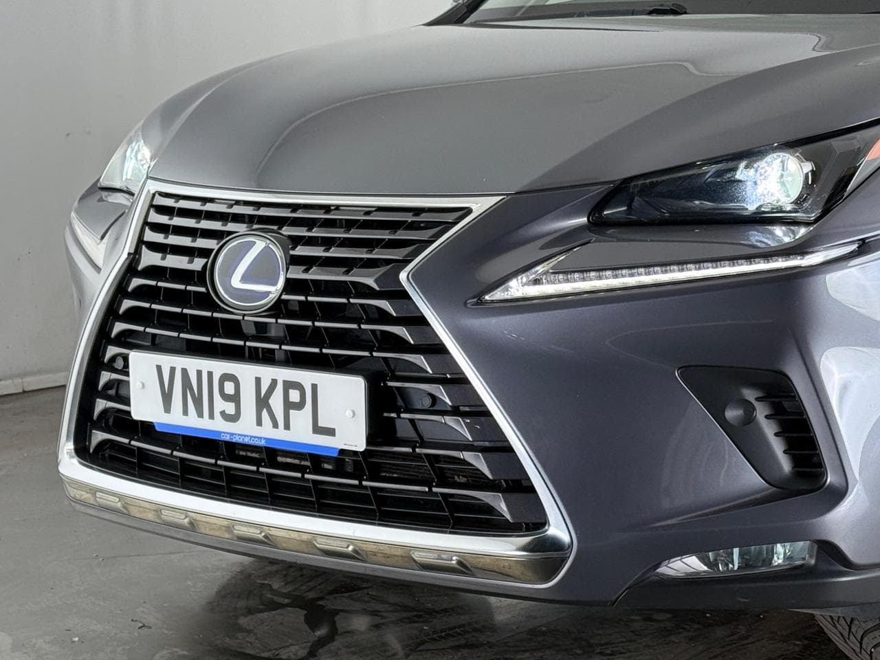 LEXUS NX thumbnail Lights Front
