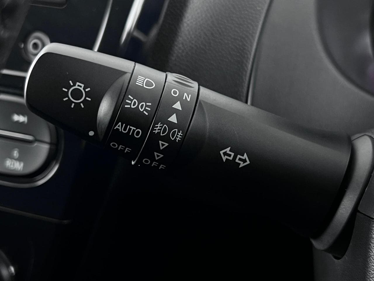 MITSUBISHI MIRAGE thumbnail Misc Controls