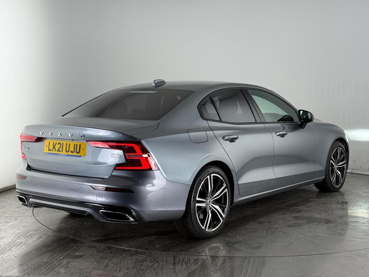 VOLVO S60 thumbnail Rear Right