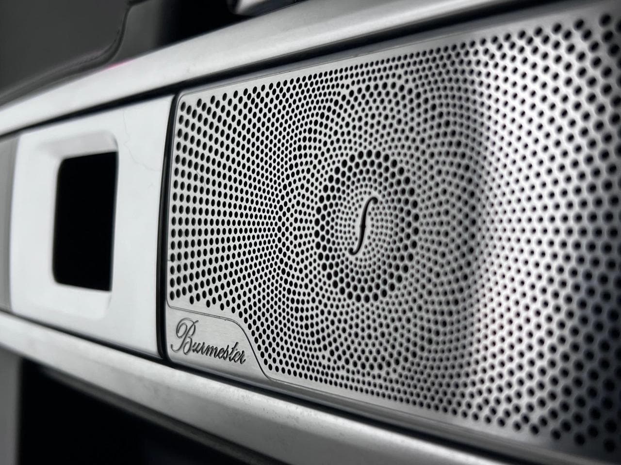 MERCEDES-BENZ G-Class thumbnail Inconclusive