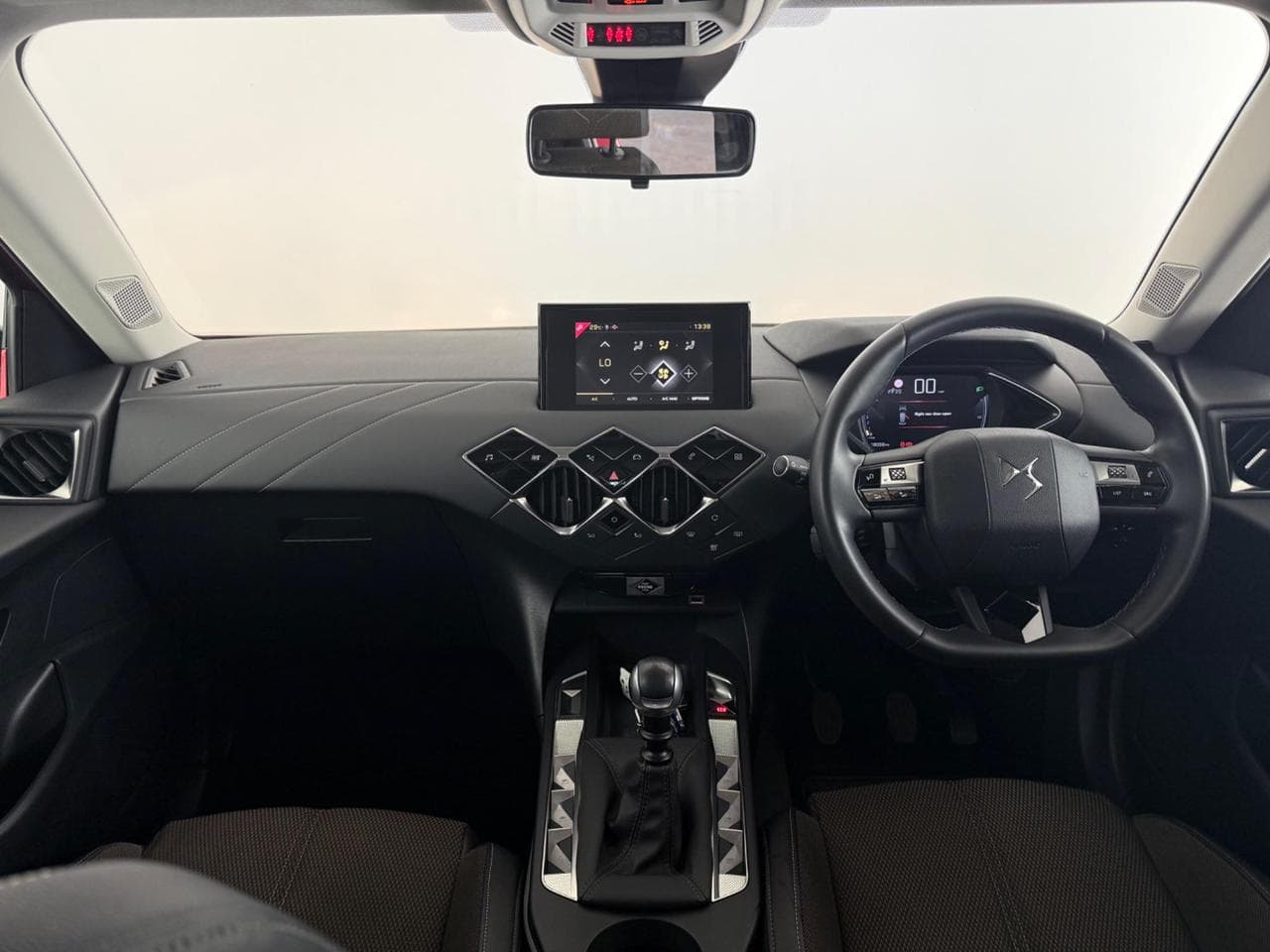 DS 3 Crossback thumbnail Interior Front