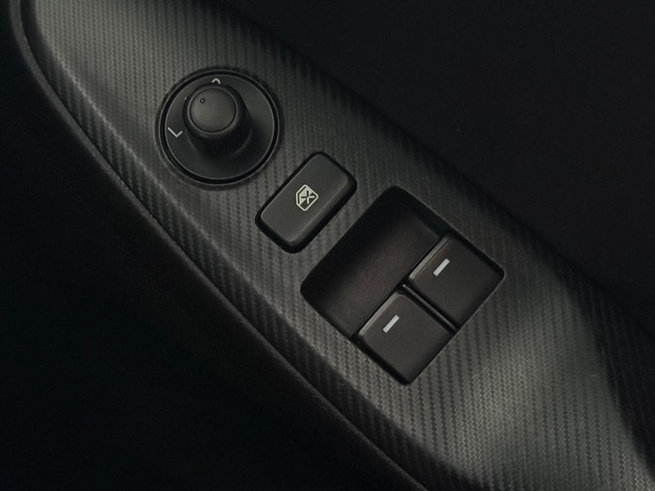 MAZDA MX-5 thumbnail Misc Controls