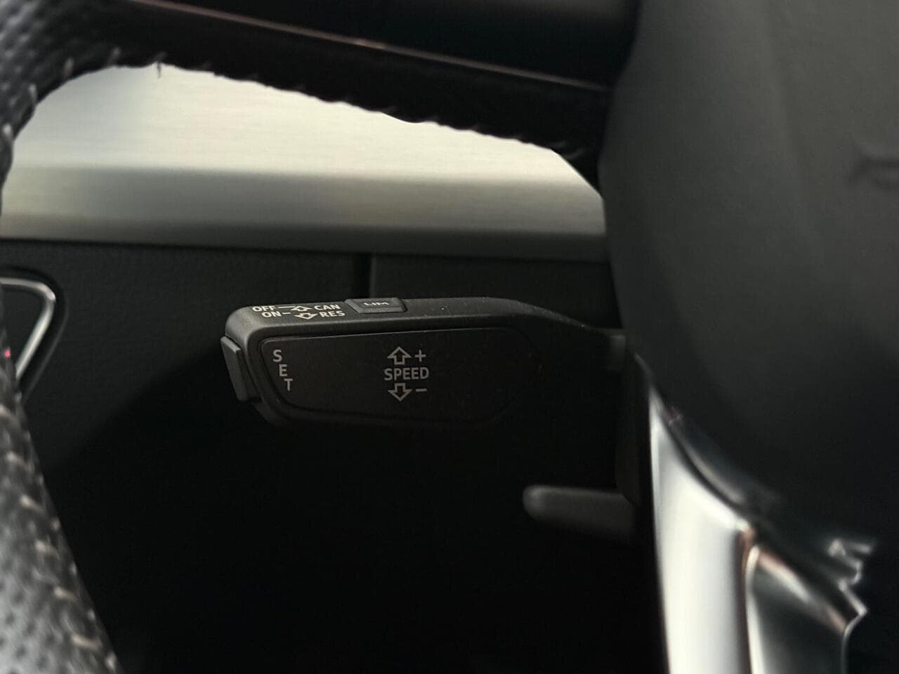 AUDI Q5 thumbnail Misc Controls