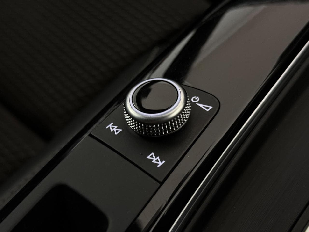 AUDI A4 thumbnail Misc Controls