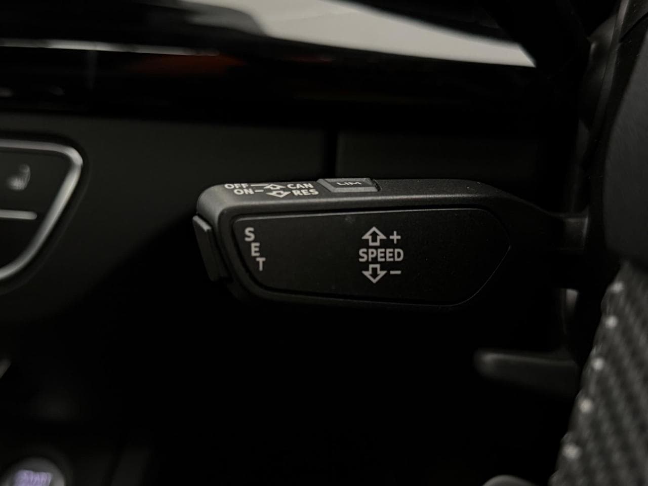 AUDI Q5 thumbnail Misc Controls