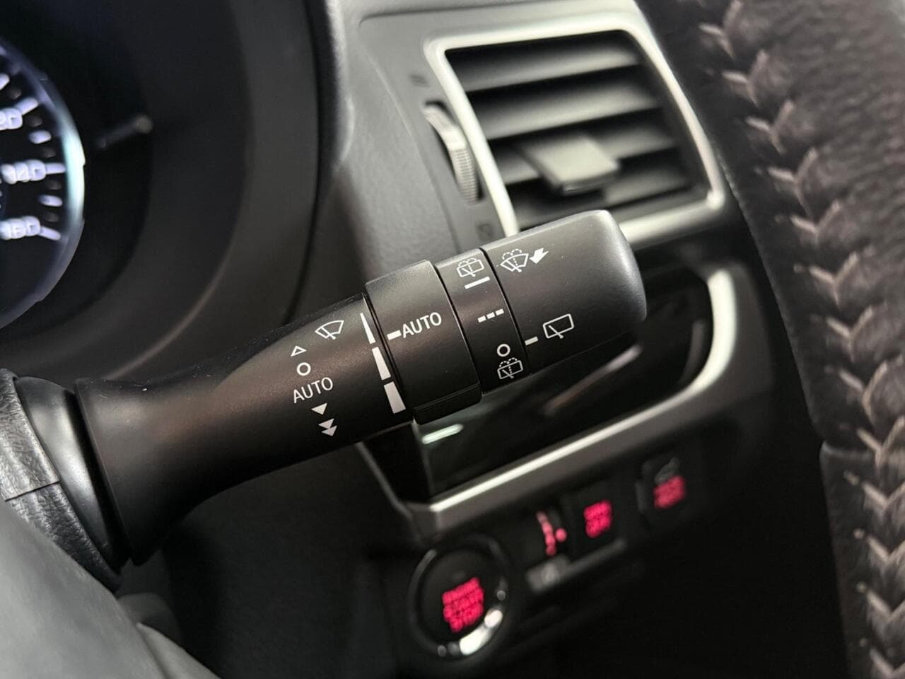SUBARU Forester thumbnail Misc Controls