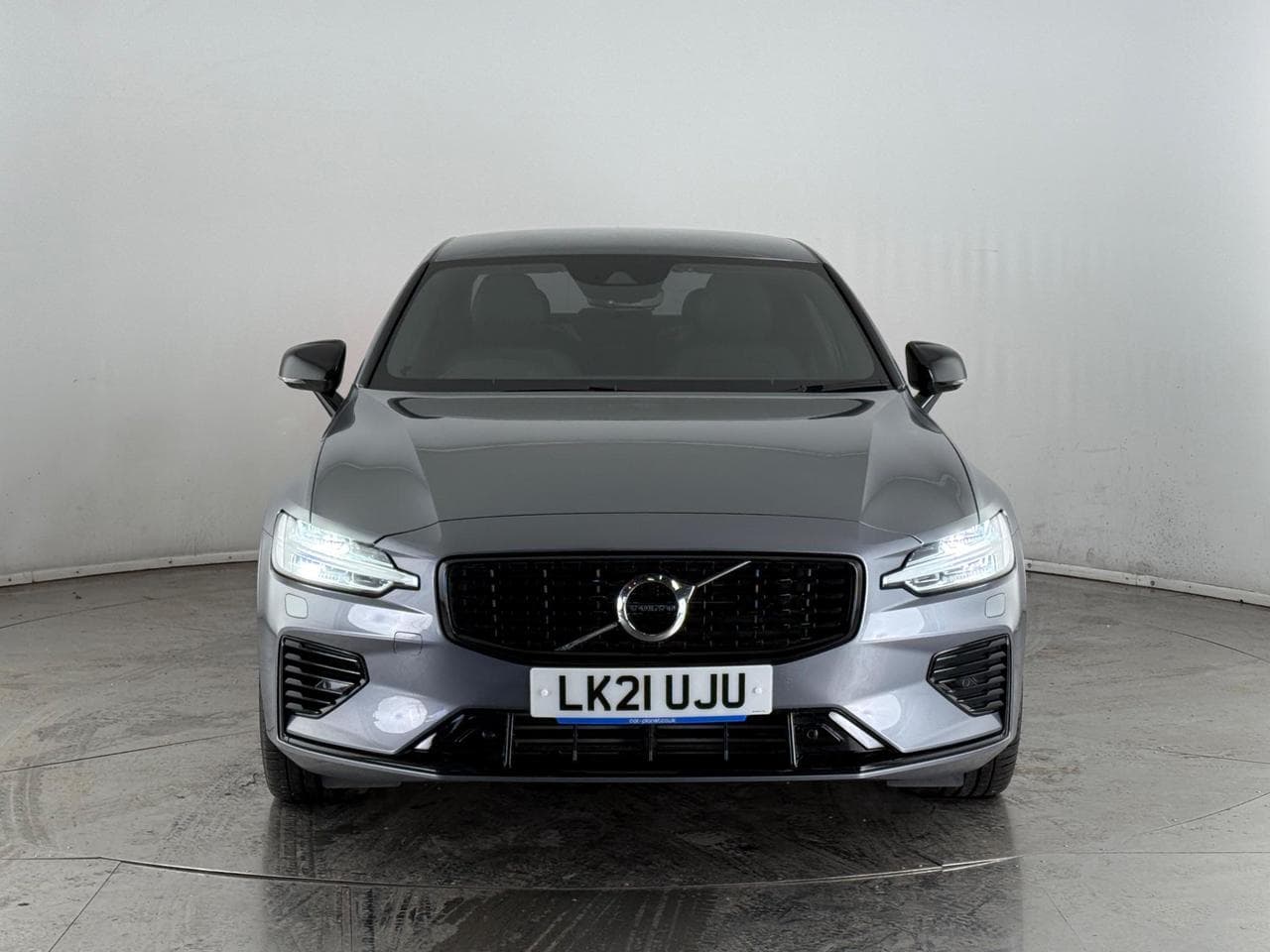 VOLVO S60 thumbnail Front