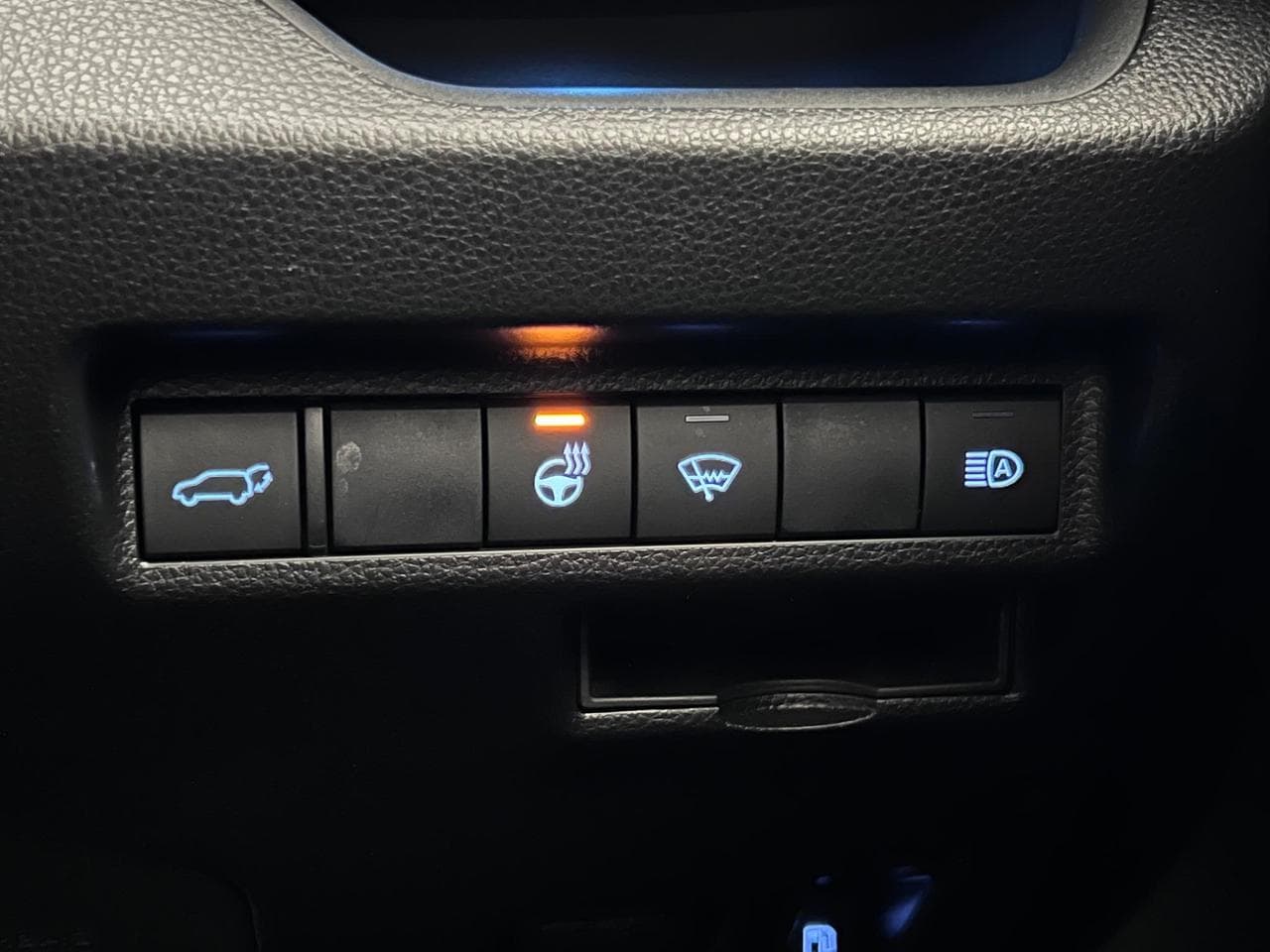 TOYOTA RAV4 thumbnail Misc Controls