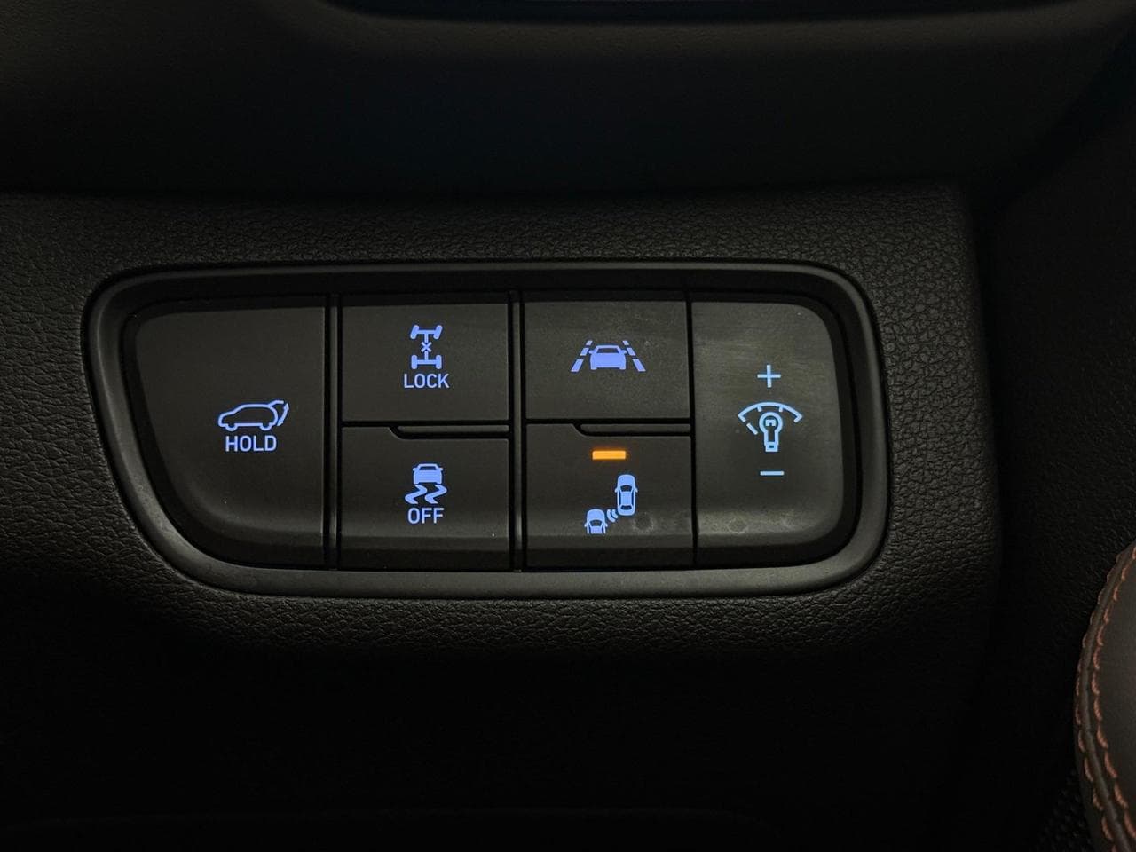 HYUNDAI Santa Fe thumbnail Misc Controls
