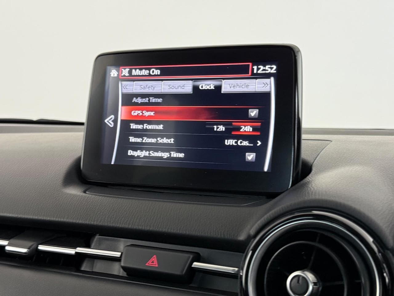 MAZDA 2 thumbnail Infotainment System