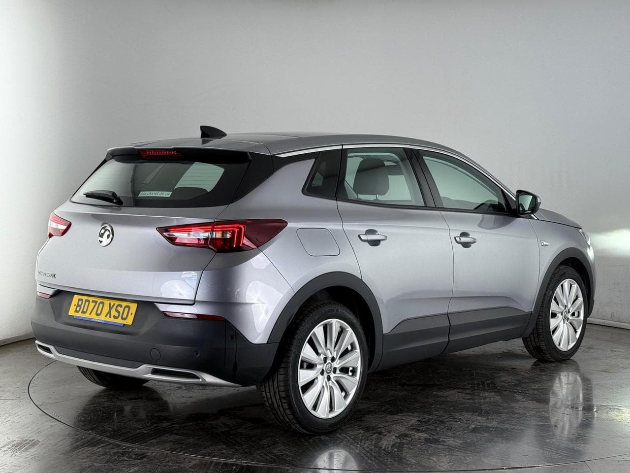 VAUXHALL Grandland X thumbnail Rear Right