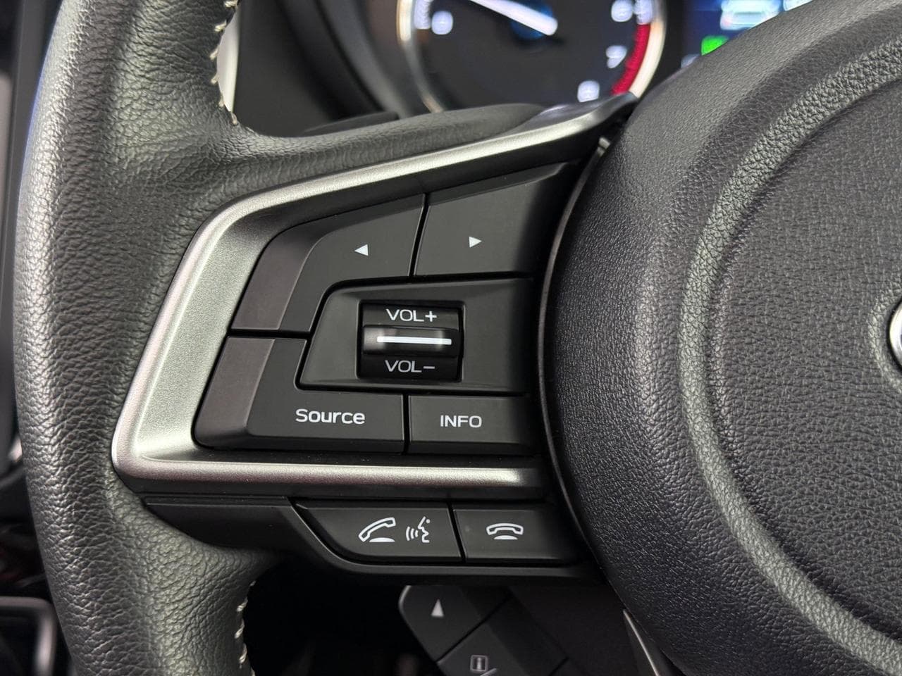 SUBARU Forester thumbnail Misc Controls