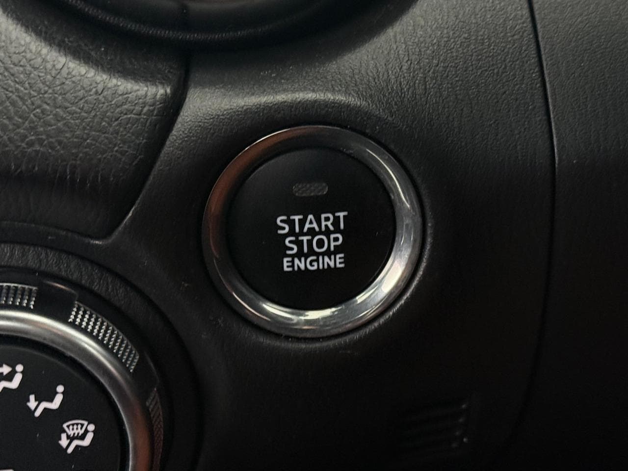 MAZDA MX-5 thumbnail Misc Controls