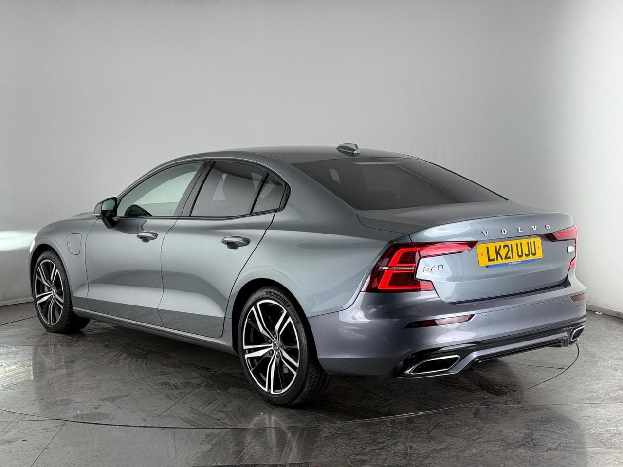 VOLVO S60 thumbnail Rear Left