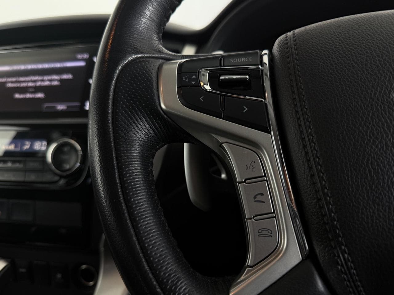 MITSUBISHI Shogun Sport thumbnail Misc Controls